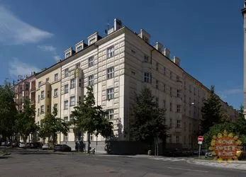 Praha, částečně zařízený mezonetový byt 3+1,113 m2, terasa, 2x koupelna, Dr. Zikmunda Wintra