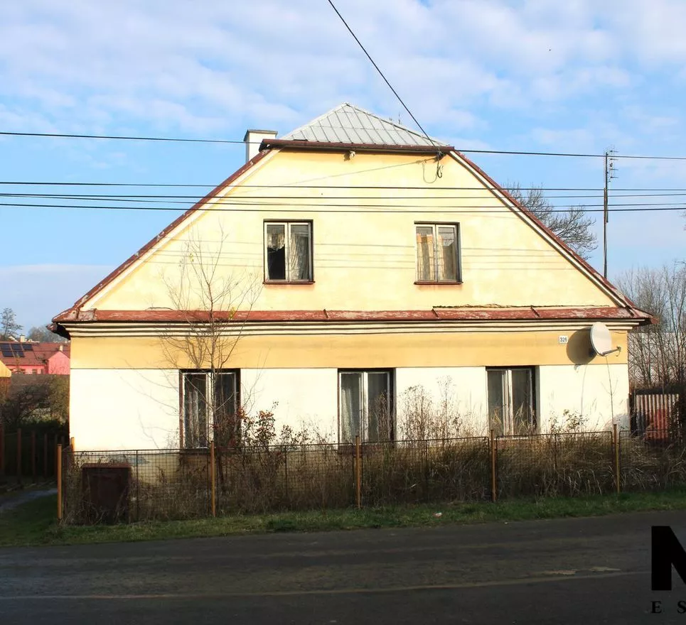 Prodej RD - 500 m2 na pozemku o velikosti o velikosti 1 170 m2 ve městě Budišov nad Budišovkou.