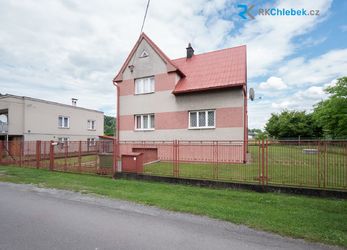 Prodej rodinného domu 145 m², pozemek 820 m²