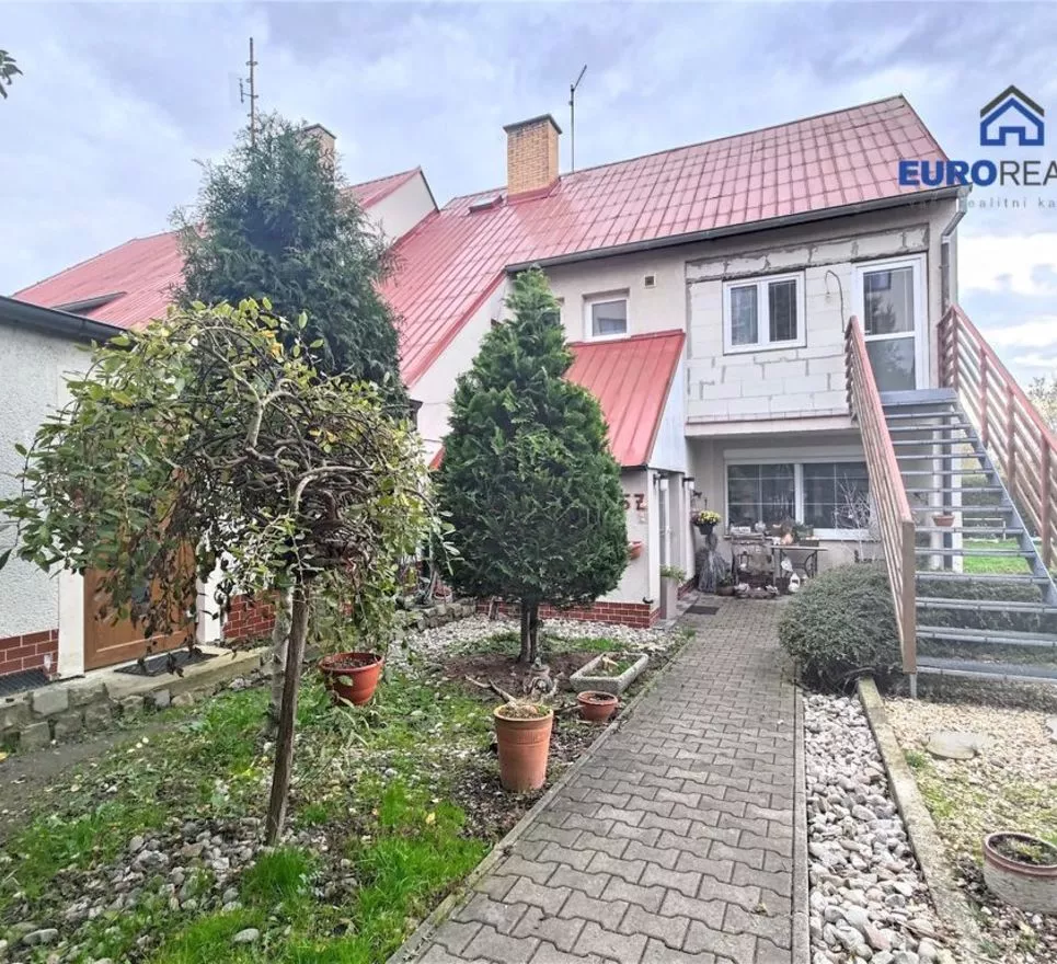 Prodej, rodinný dům, 626 m2, Město Touškov
