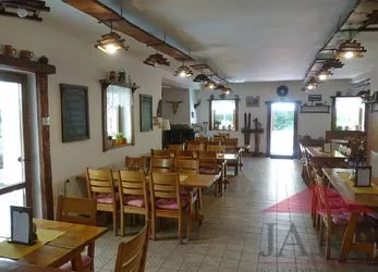 Srní "Vchynice-Tetov"; Hotel Antýgl (cca 40 lůžek) s restaurací na samotě s výhledem v NP Šumava