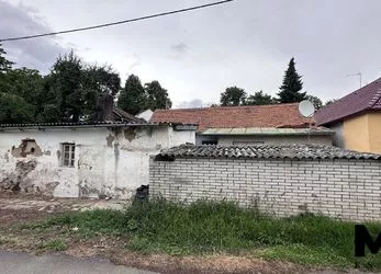 Prodej RD o velikosti 57 m2 na pozemku o velikosti 476 m2 v obci Nové Syrovice, Moravské Budějovice.