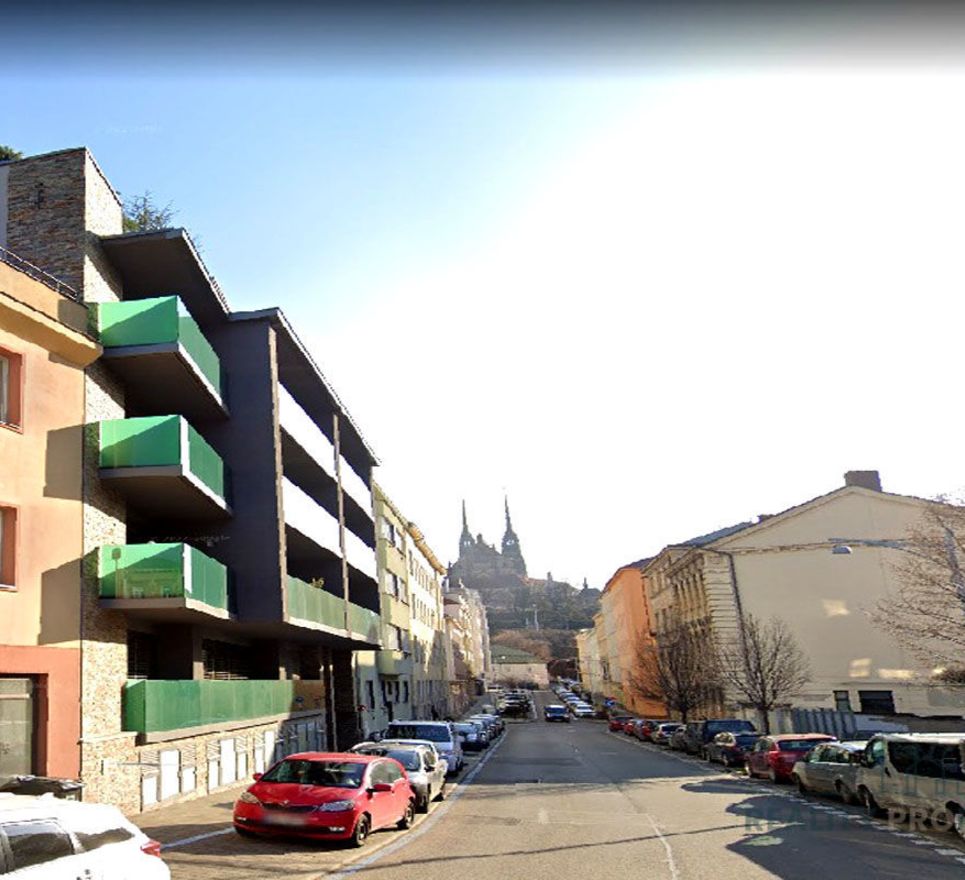 Pronájem bytu  2+kk, Brno, centrum, CP je 63m2, balkon, sklep, garážové stání,