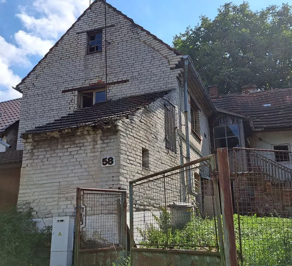 Prodej RD o velikosti 166 m2 na pozemku o velikosti 925 m2 v obci Vřeskovice, Plzeňský kraj.