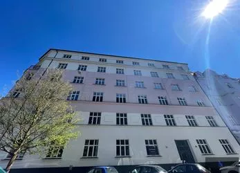 Prodej byt 1+1, centrum, ulice Foersterova, Karlovy Vary