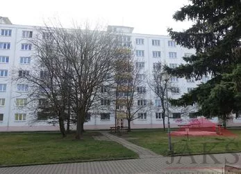 Plzeň - Doubravka, ul. Železničářská; byt 3+1 (76,26 m2) po rekonstrukci