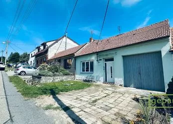 NA PRODEJ - řadový dům k rekonstrukci v obci Zbýšov, okres Vyškov