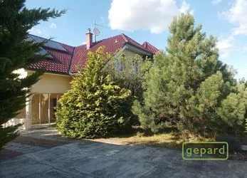 Prodej rodinného domu 321 m2, Křižatky - Dvůr Králové, pozemek 1 375 m2