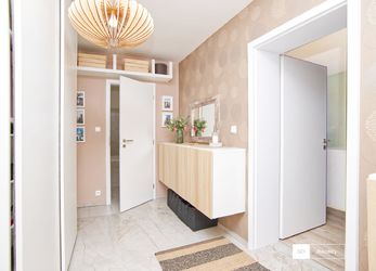 Prodej moderního mezonetového bytu 4+kk, 109m2 ve zdeném domě - Jablonec, ul. Novoveská