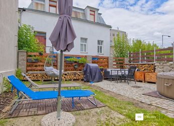 Prodej moderního mezonetového bytu 4+kk, 109m2 ve zdeném domě - Jablonec, ul. Novoveská