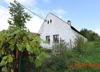 Prodej RD na vlastním pozemku 784 m2, se stodolou a garáží v obci Újezd u Horšic, Plzeň-jih