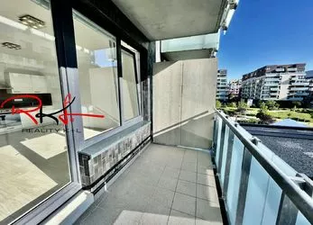 Prodej, byt 1+kk s balkónem, Stodůlky , Praha