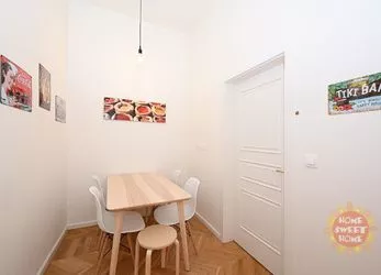 Rezidenční bydlení, pronájem krásného pokoje 16m2,nám.Kinských, Praha 5