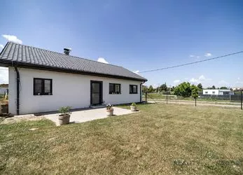 Prodej rodinného domu 4+1 o velikosti 104 m2, který se nachází na ul. Sokolská v Bohumíně.