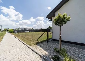 Prodej rodinného domu 4+1 o velikosti 104 m2, který se nachází na ul. Sokolská v Bohumíně.