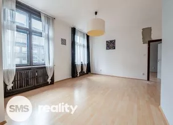 Prodej prostorného bytu 2+1  v centru Ostravy s možností investice