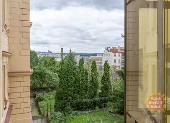 Residenční bydlení, pronájem pokoje 10m2 po rekonstrukci, Řehořova, Žižkov, Praha