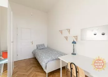 Rezidenční bydlení, pronájem krásného pokoje 10,50m2, ulice nám.Kinských, Praha 5