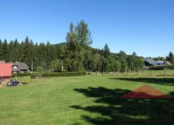 Srní - Mechov; šumavská chalupa (3+1; cca 85 m2) se zahradou 5.984 m2