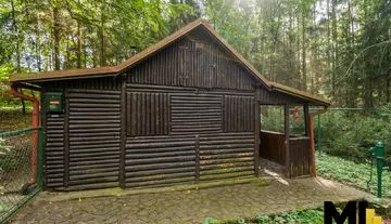 Prodej chaty o velikosti 50 m2 v obci Pohoří u Prahy, Středočeský kraj.