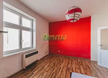Prodej bytu 2+kk, OV, 76,5 m2, zděný dům, centrum, Hradec Králové