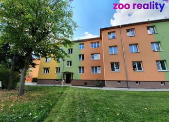 Pronájem bytu 2+1 balkon, 50 m2, Sluneční ulice, Chomutov