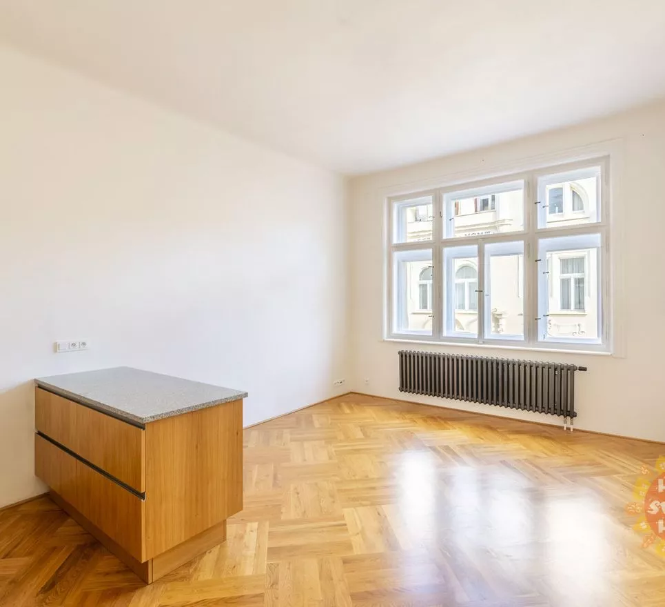 Prostorný byt 3+kk (74 m2) k pronájmu, perfektní lokalita, Praha 1- Maiselova ulice