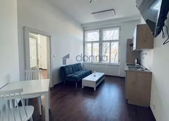 Pronájem bytu po rekonstrukci 2+kk/B, 44m², ul. Náměstí Bratří Synků, Praha 4 - Nusle, zařízený
