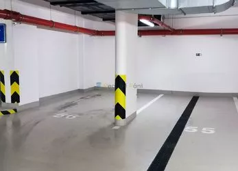 Pronájem garážového stání 15 m²
