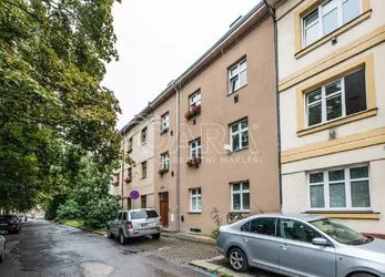 Pronájem bytu 1+1 46 m2, Hanusova ul., Praha 4 - Michle