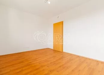 Prodej bytu 4+kk a garážové stání, 115 m2, Sedlčany,