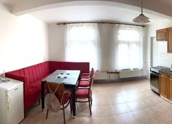 3+kk 96,8 m2, velmi světlý a prostorný cihlový byt, Kutná Hora - ul. Nádražní 631