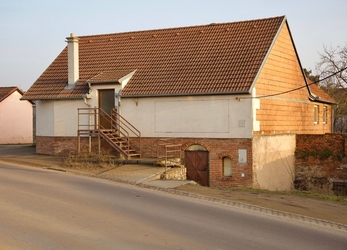 Prodej rodinného domu v obci Hodonice /okr. Znojmo/