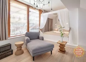 Luxusní zařízený byt 1+1 k pronájmu (38m2), terasa, Residence Holečkova