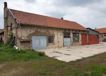 Prodej  areálu zemědělského objektu (15144 m2) ve Vrbičanech (okr. Kladno),