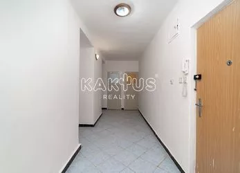 Prodej bytu v dr. vlastnictví 2+1, ulice 17. Listopadu, Ostrava - Poruba