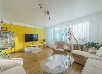 Prodej bytu 3+1 [74 m²] s balkónem a klimatizací, ulice Hulvácká, Ostrava-Zábřeh