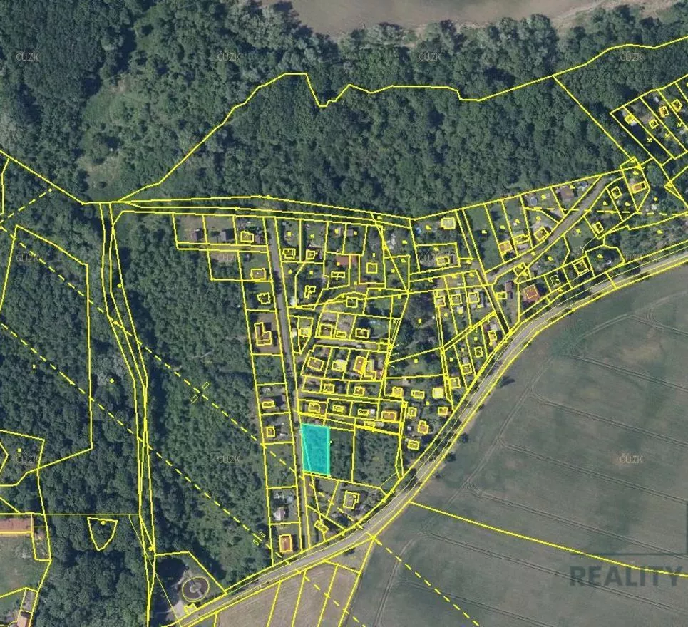 Prodej pozemku pro postavení chaty, 585 m2, Poláky, Chbany - vhodné pro rybáře