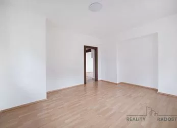 Prodej bytu, 3+1, 75 m2, Chvaletice
