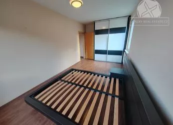 Udržovaný byt 2+1 67 m2 + balkon 2,6 m2 Nupaky