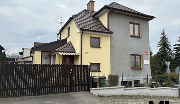 Prodej bytu 2+1 o velikosti 80 m2 v RD -  Hluboká nad Vltavou, České Budějovice.