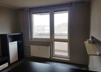 Prodej bytu 2+kk 35 m2 se zasklenou lodžií