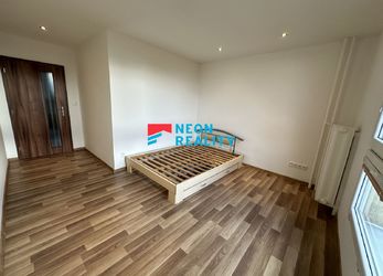 Prodej moderního bytu 3+1 s balkónem v klidné lokalitě poblíž Futura v Ostravě!