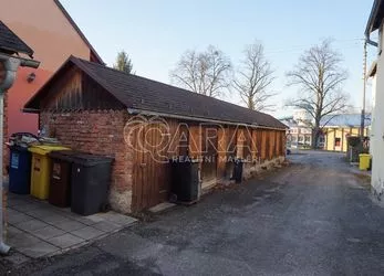 Prodej zrekonstruovaného cihlového bytu 3+kk 73 m2 s dřevníkem a půdou ve výborné lokalitě obce Česk