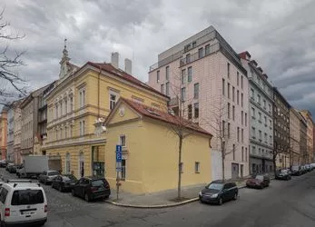 Praha 2, světlý byt 2+kk (54,90 m²) k pronájmu, balkon, luxusní lokalita- ulice Varšavská, Vinohrady
