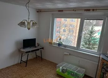 Prodej slunného bytu 2+1 (46 m2), ul. revoluční, Rýmařov