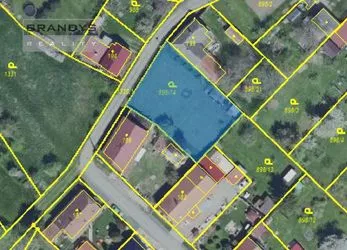 Prodej rovinatého pozemku 784 m2, s možností zajištění výstavby rodinného domu, Hostovlice u Čáslavi