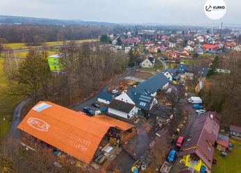 Výrobní a skladovací areál o celkové výměře 5.564 m2 v obci Baška