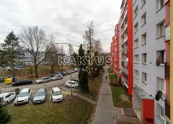 Pronájem zrekonstruovaného bytu 1+1 [ 39 m2 ], ulice Lumírova, Ostrava-Výškovice