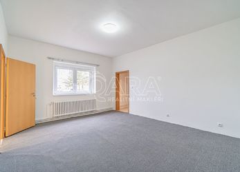 Pronájem skladu - dílny s možností bydlení, 291 m2, Kralupy nad Vltavou